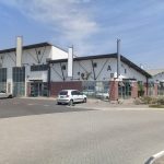Warehouse to let Montague Gardens