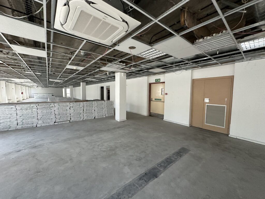 3,534 m² Office to Rent Cape Town City Center - Image 1