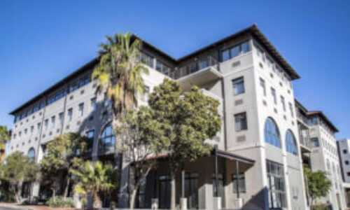 178 m² Retail Space to Rent Heron Place I Century City