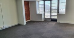 300 m² Office to Rent Green Point