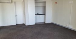 300 m² Office to Rent Green Point