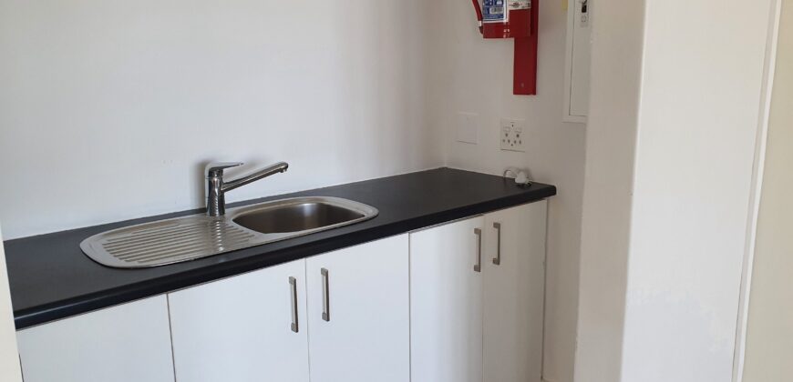 300 m² Office to Rent Green Point