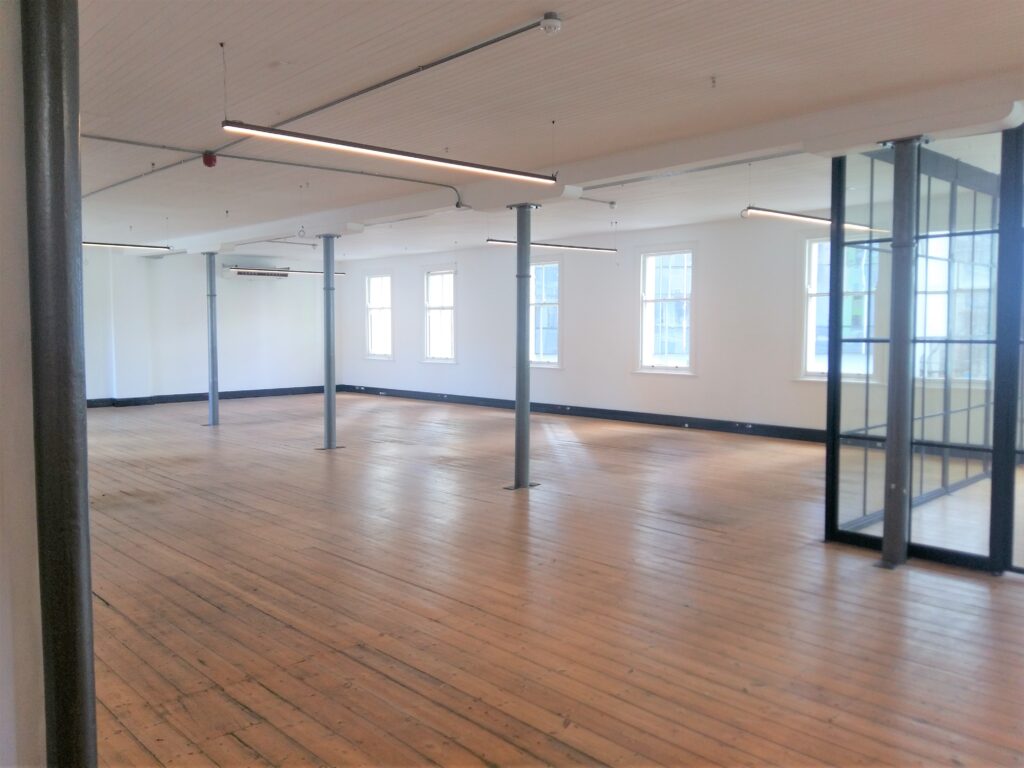 38 Hout Street