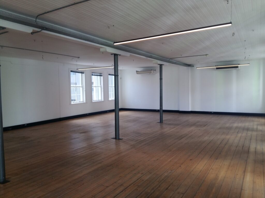38 Hout Street