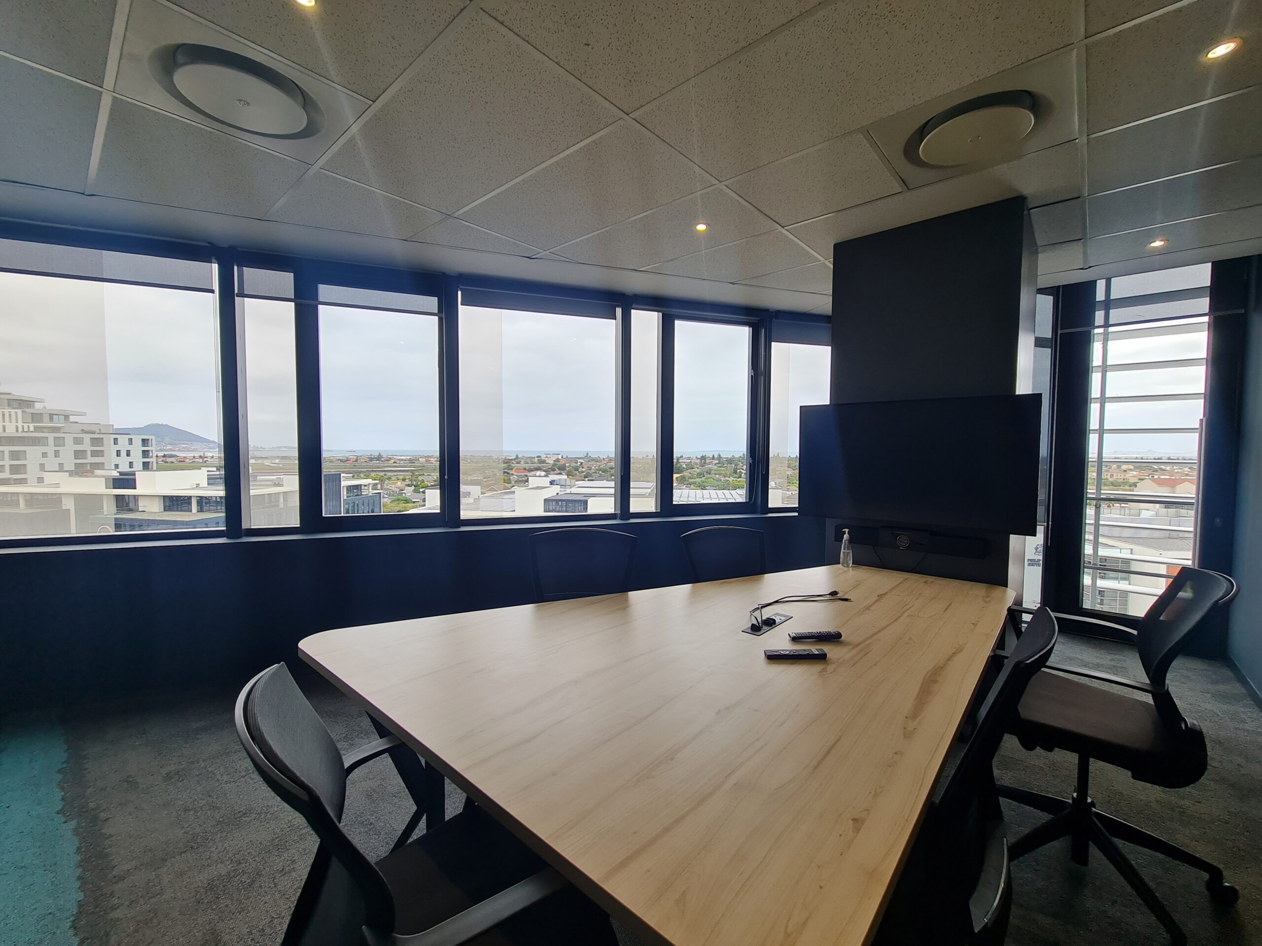 446 m² Office to Rent Century City I The Apex