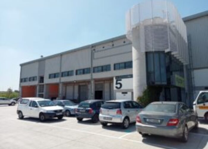 3,469 m² Warehouse to Rent Airport Industria I Greenfield Industrial Park