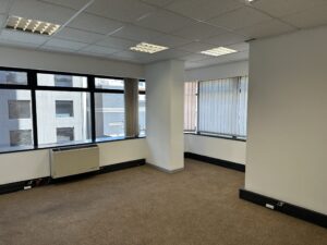 270 m² Office to Rent Cape Town CBD The Pinnacle