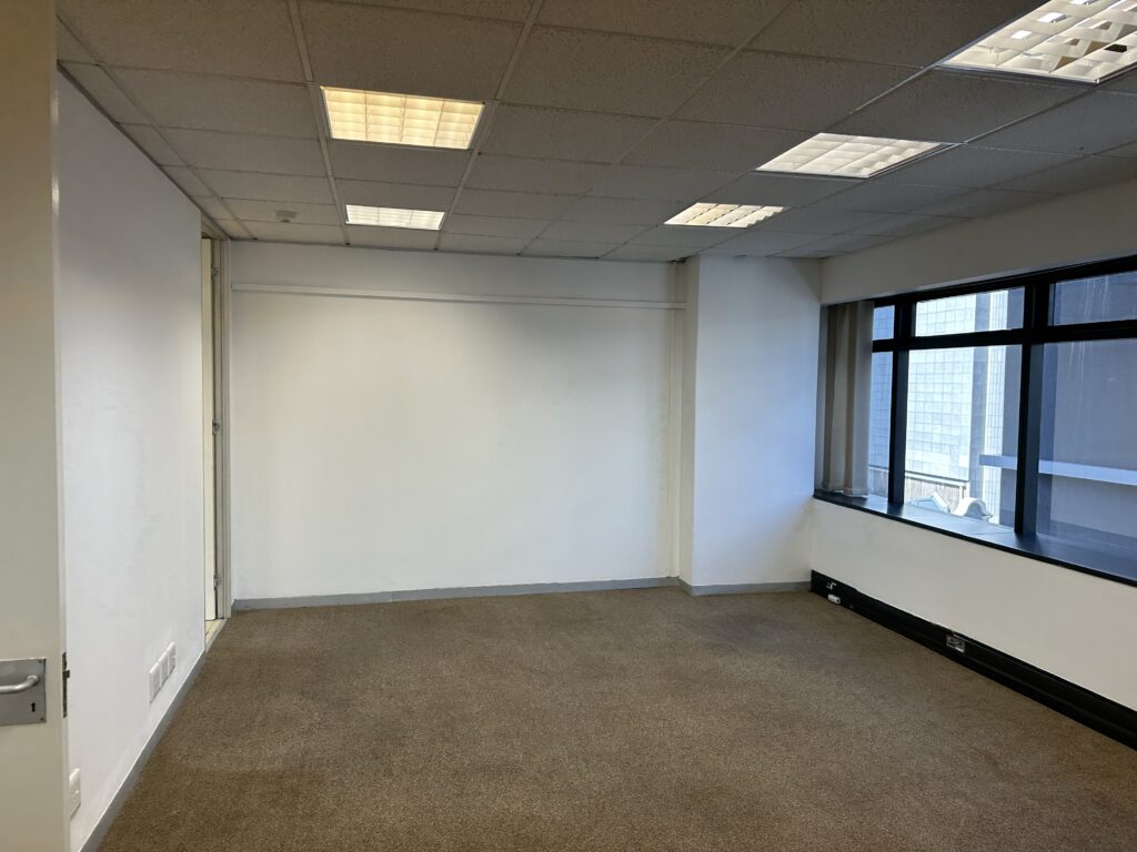 238 m² Office to Rent Cape Town City Center - Image 7