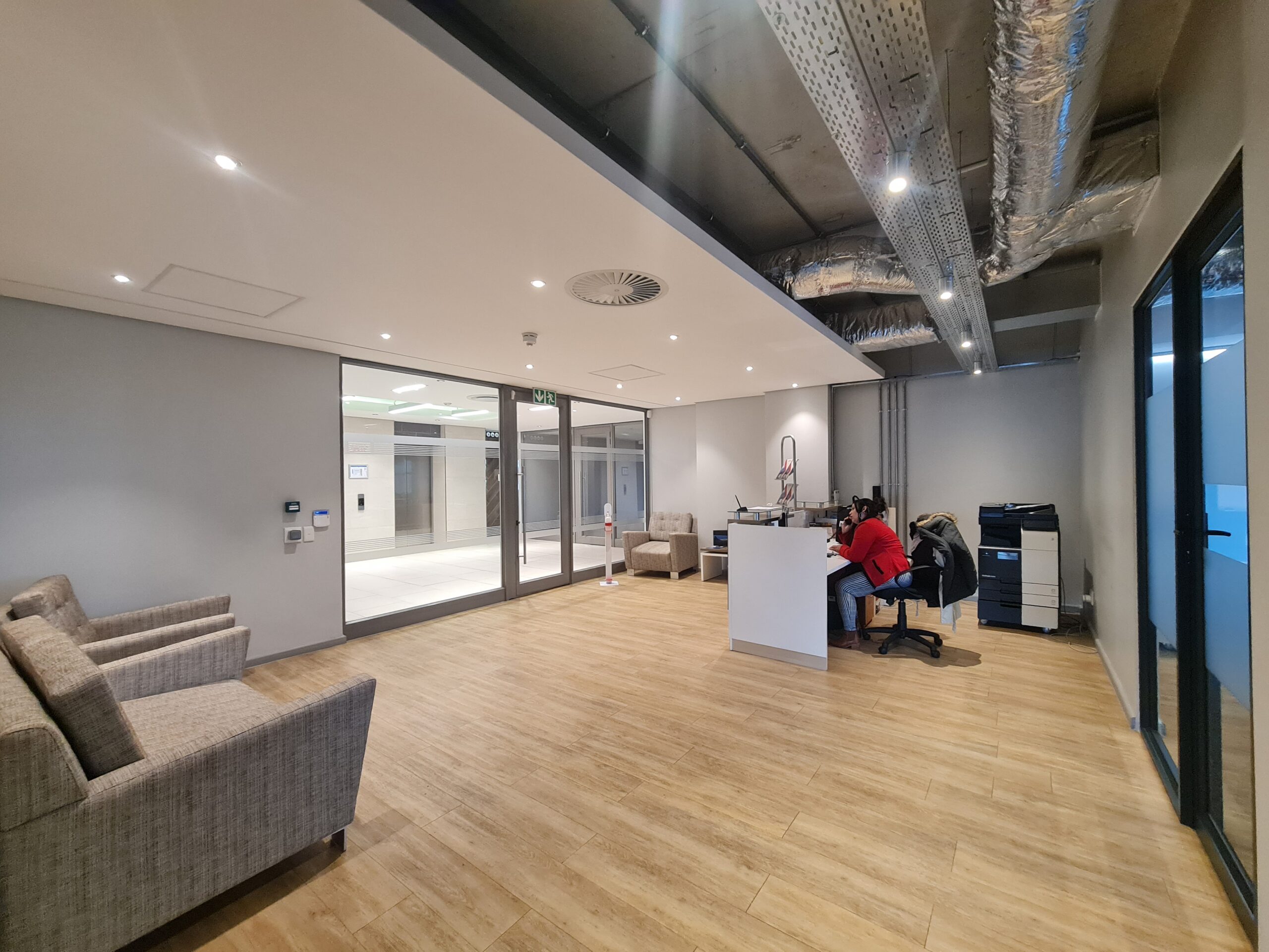 437 m² Office Space to Rent Century City The Annex