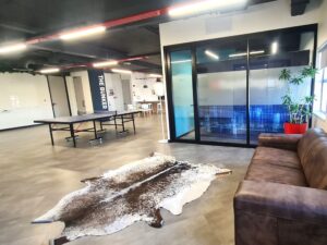 947 m² Office to Rent Century City I Waterhouse Place