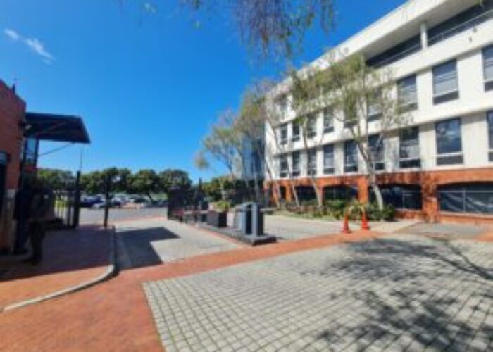 280 m² Office to Rent Observatory I Black River Park