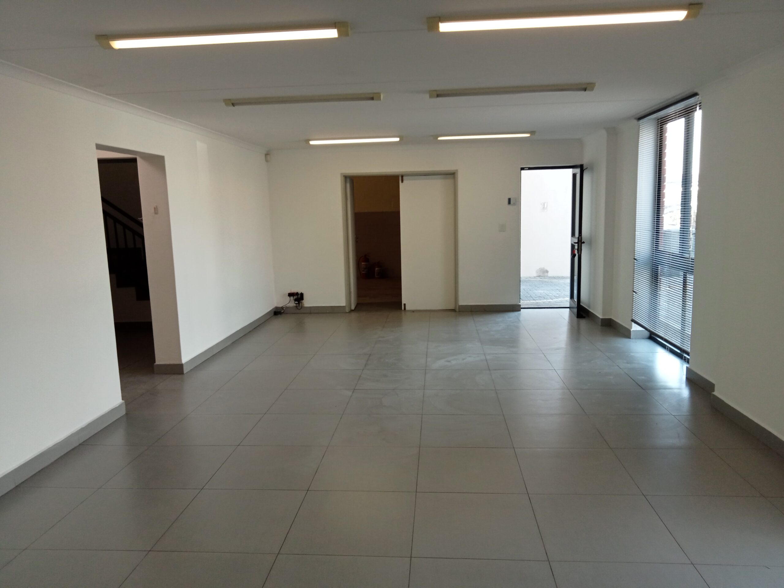 392 m² Warehouse to Rent Brackenfell I Casadobe Park