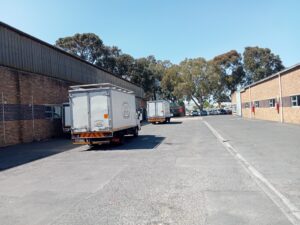 618 m² Warehouse to Rent Airport Industria I Golf Air Park