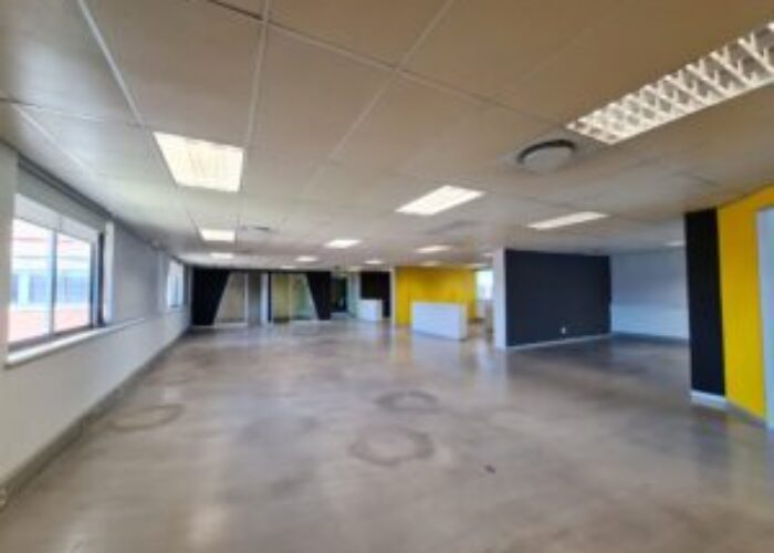 417 m² Office to Rent Century City I One on Estuaries