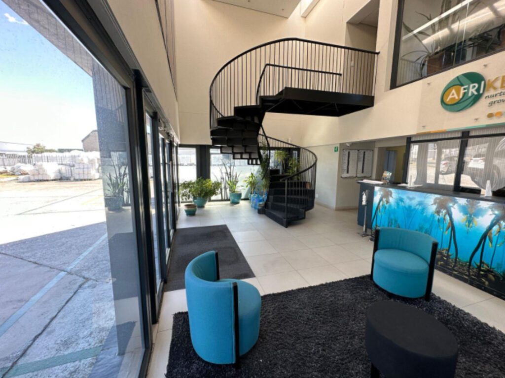 Warehouse to Rent Montague Gardens