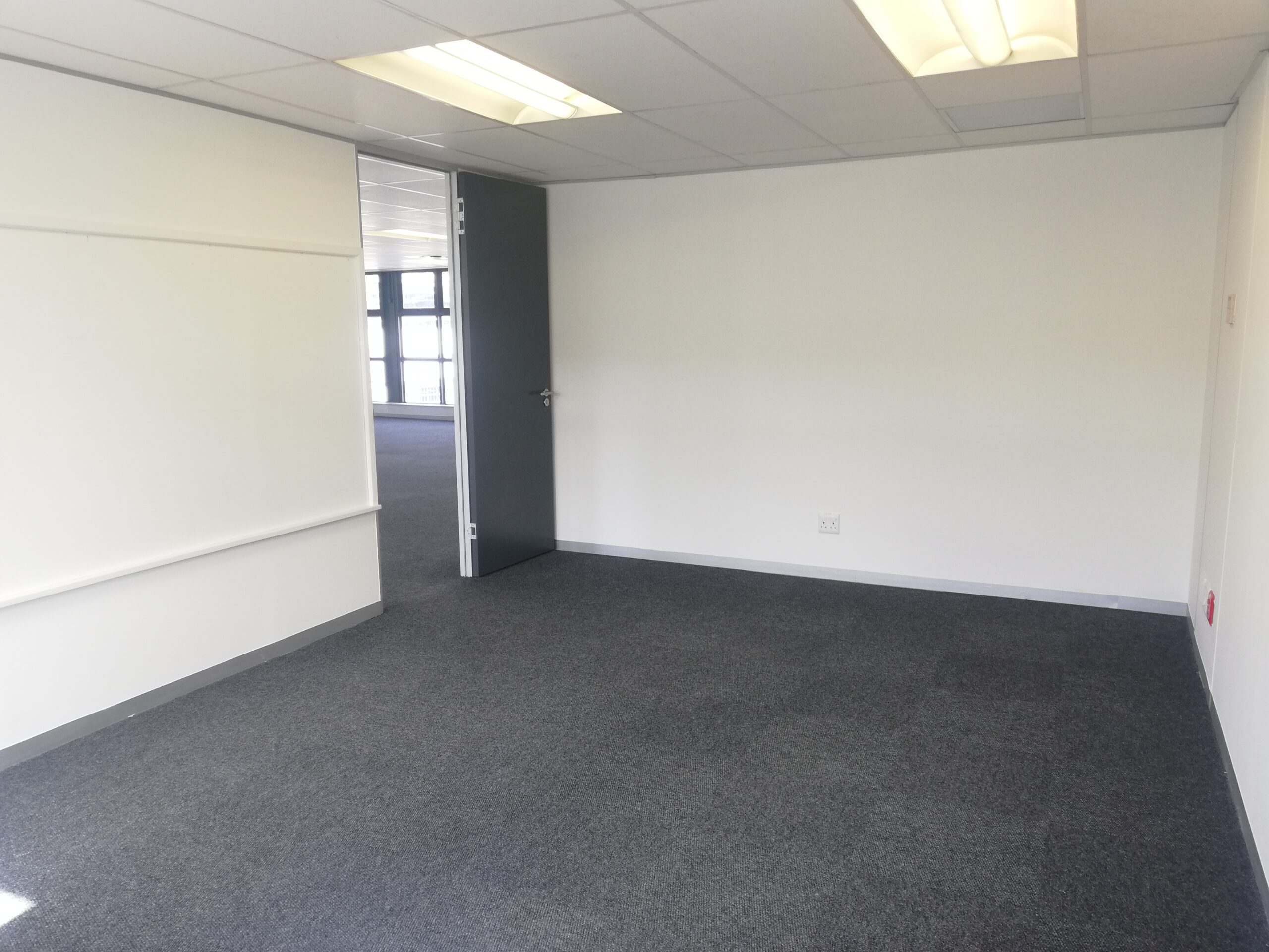 428 m² Office to Rent Woodstock I The District