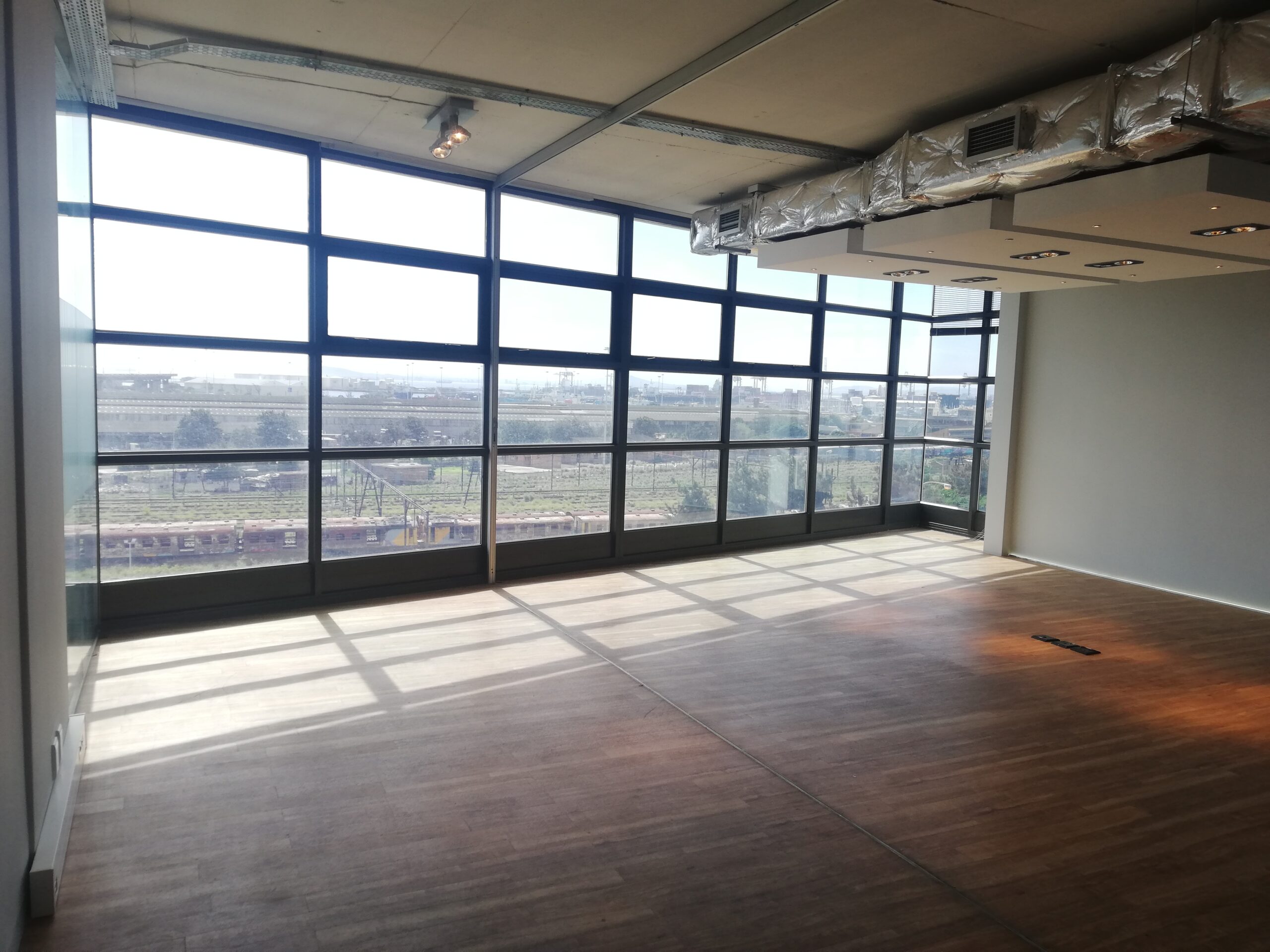 373 m² Office to Rent Woodstock I The District