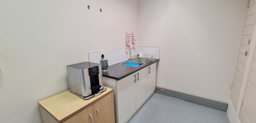 426 m² Office to Rent Century City I One on Estuaries