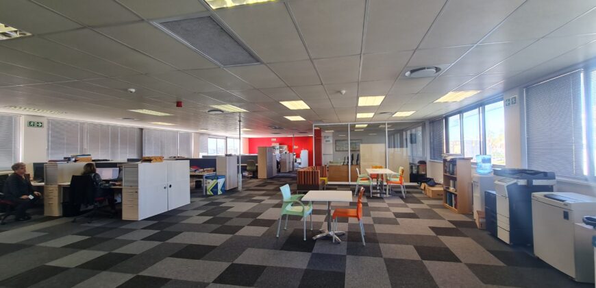 426 m² Office to Rent Century City I One on Estuaries