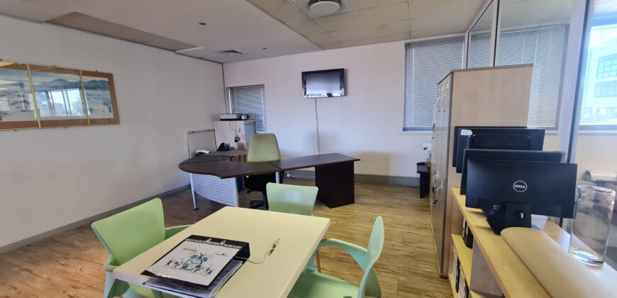 426 m² Office to Rent Century City I One on Estuaries