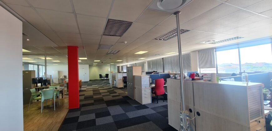 426 m² Office to Rent Century City I One on Estuaries