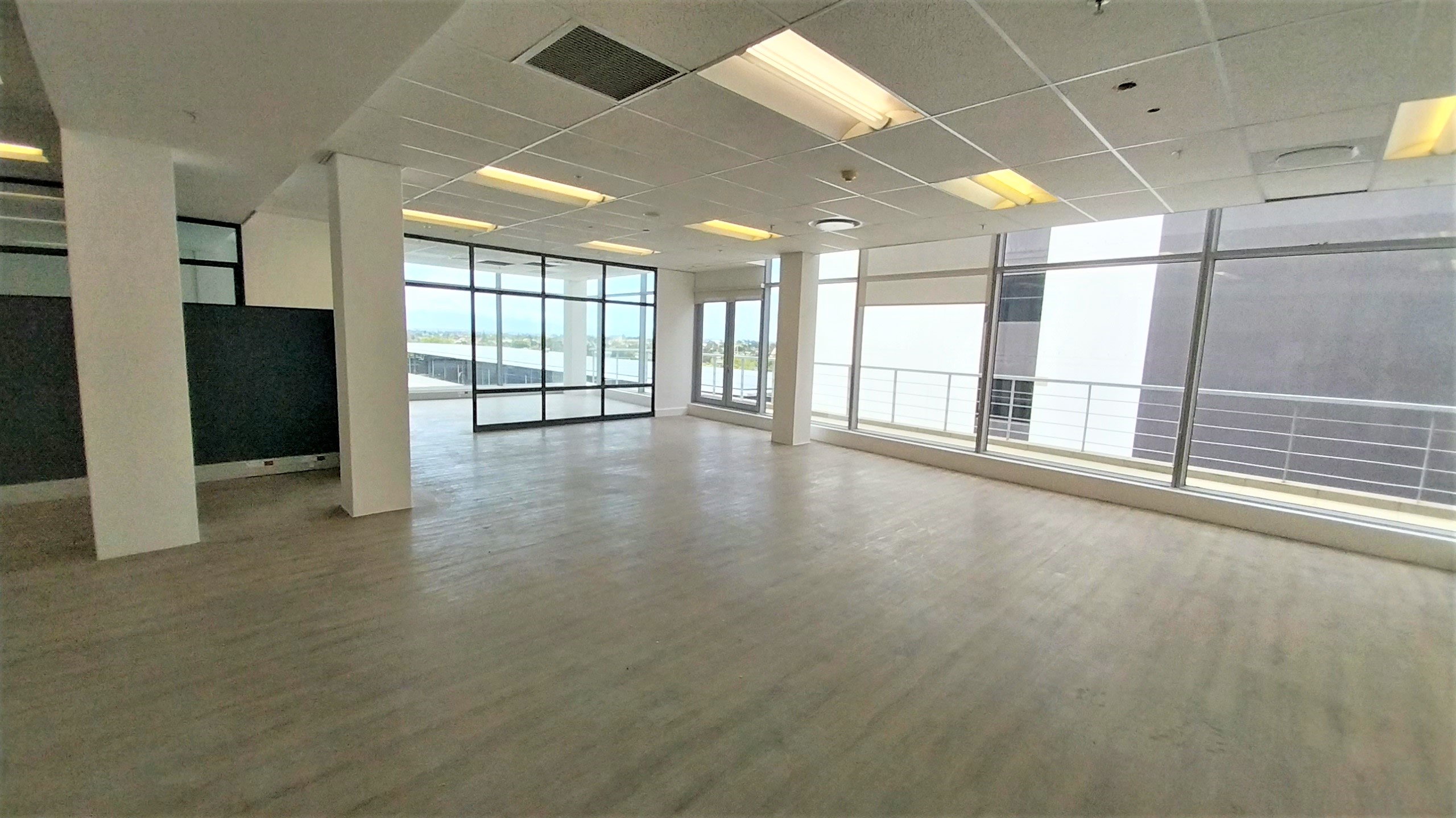 270 m² Office to Rent Claremont I Montclare Place