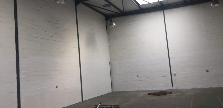 299 m² Warehouse to Rent Stikland