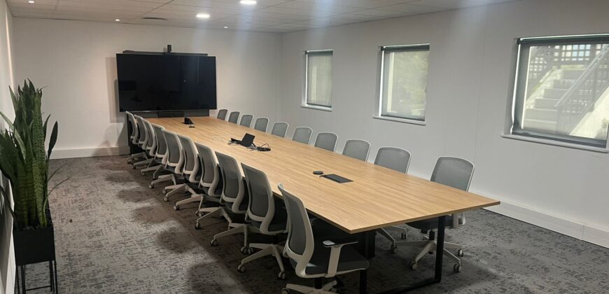 2,362 m² Office to Rent Century City I Park One