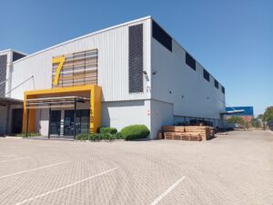 1,055 m² Warehouse to Rent Airport Industria I Golf Air Park 2