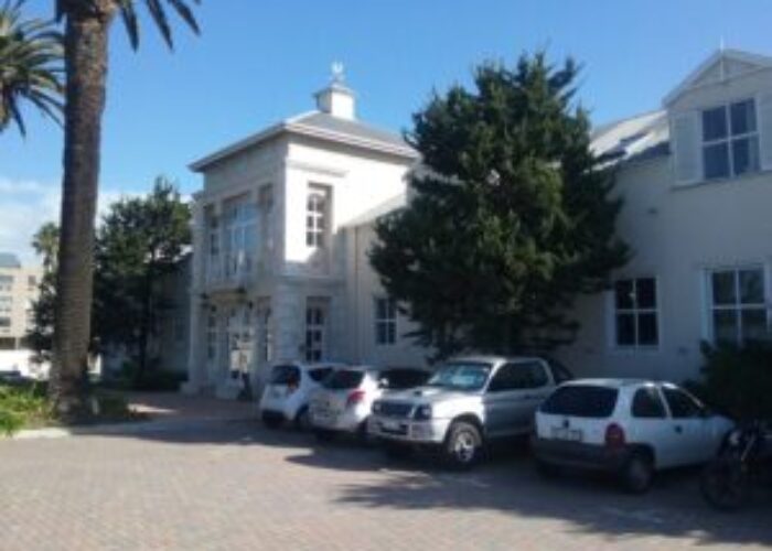 738 m² Office to Rent Century City