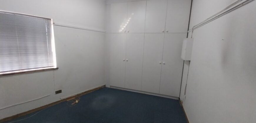 188 m² Office to Rent Rondebosch I 10 Main Road