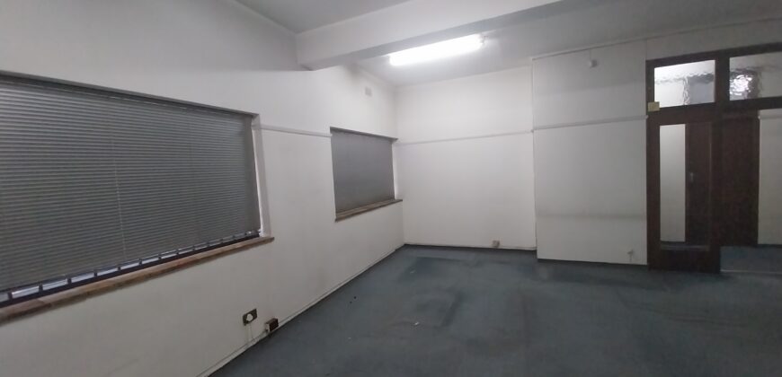 188 m² Office to Rent Rondebosch I 10 Main Road