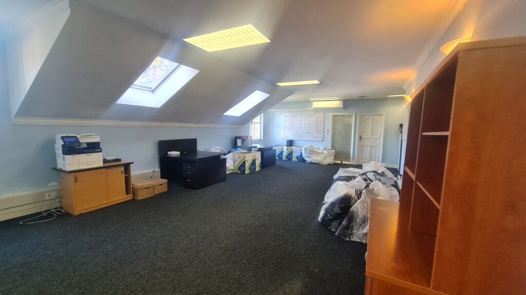 738 m² Office to Rent Century City - Image 10