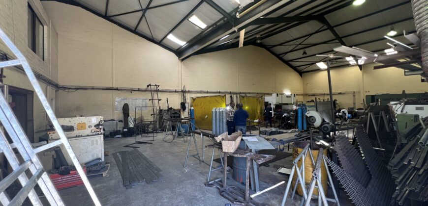 440 m² Warehouse to Rent Killarney Gardens I 38 Killarney Avenue