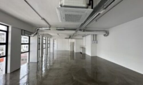 96 m² Office to Rent Gardens