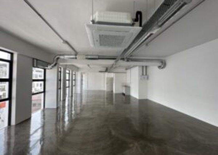 96 m² Office to Rent Gardens