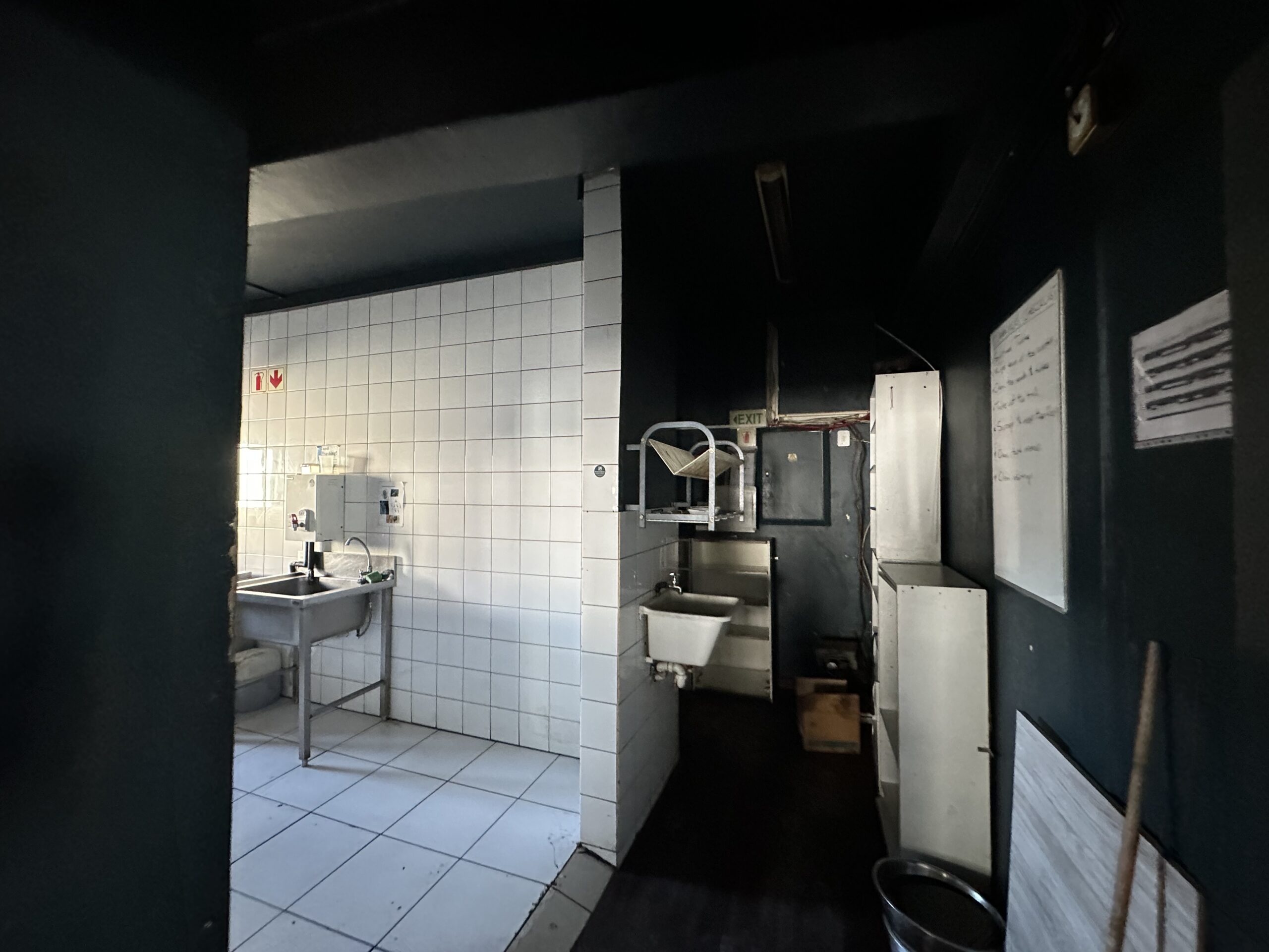 350 m² Retail Property to Rent Cape Town I Castle Hotel