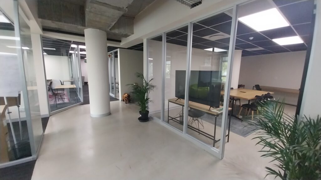 Serviced Office to Rent Ideas Cartel I Claremont - Image 1