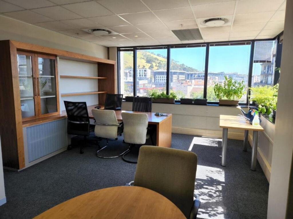927 m² Office to Rent Cape Town City Center - Image 4