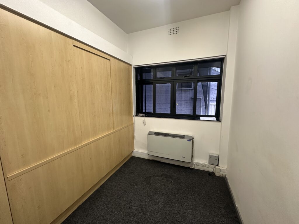 79 m² Office Space to Rent Cape Town CBD I 30 Waterkant - Image 4