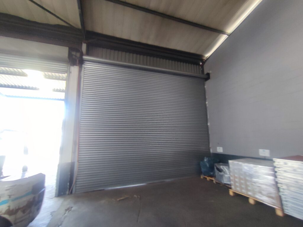 Warehouse to Let Airport Industria