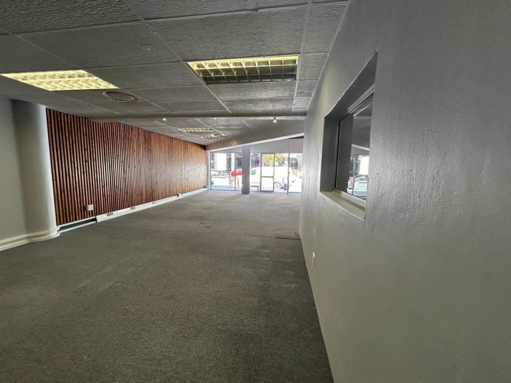 Retail Property to Rent Claremont