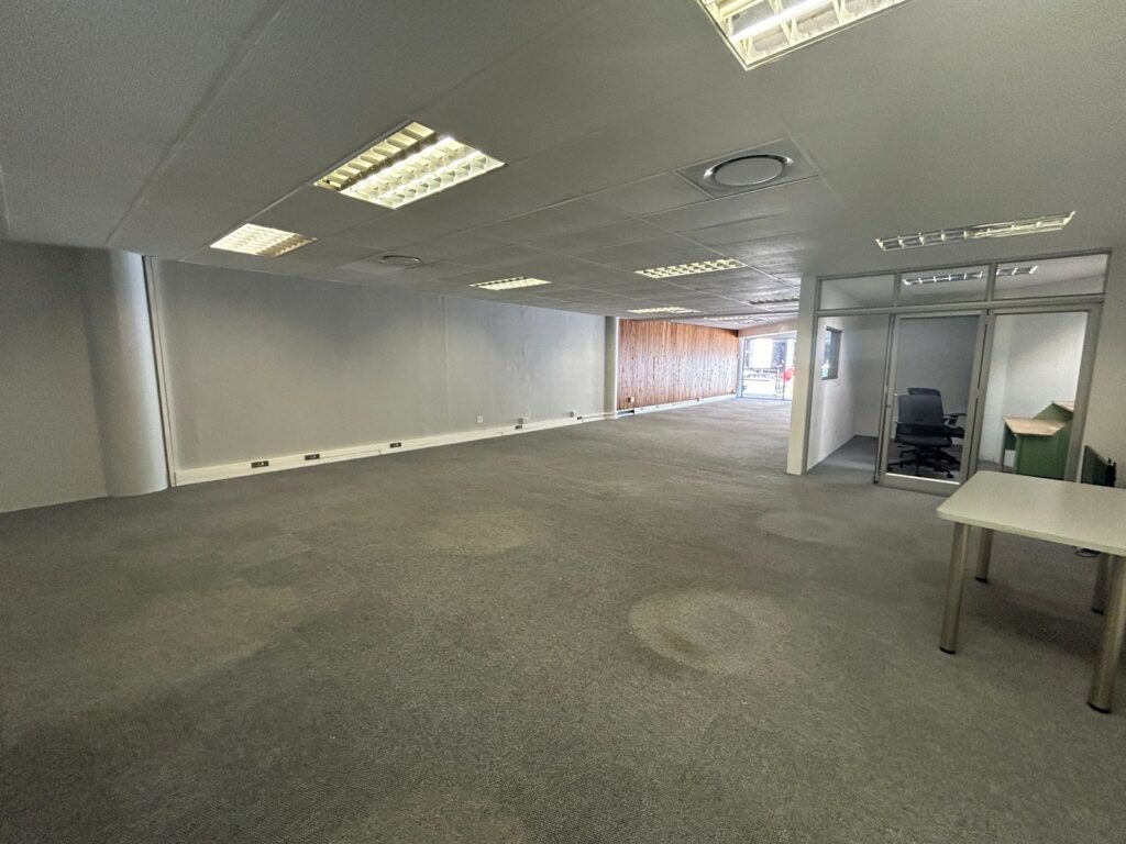 Retail Property to Rent Claremont