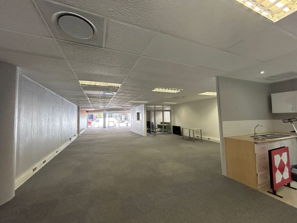 Retail Property to Rent Claremont