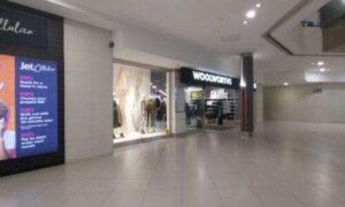 58 m² Retail Space to Rent Parrow Center