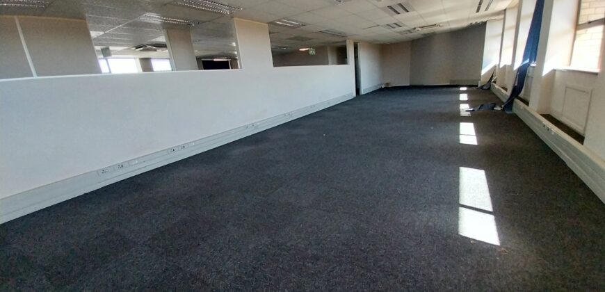 794 m² Office to Rent Bellville