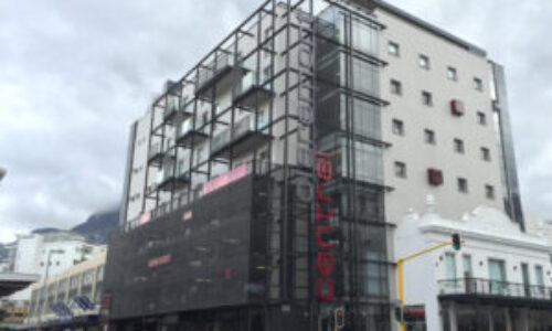 289 m² Retail To Let Claremont