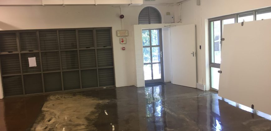 164 m² Office to Rent Woodstock
