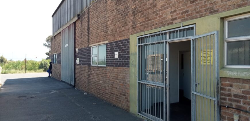 731 m² Warehouse to Rent Airport Industria I Golf Air Park