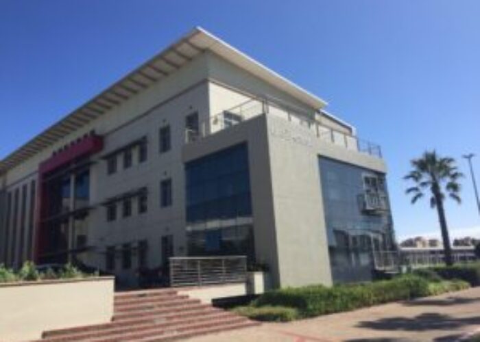 499 m² Office for Sale Century City I The Gatehouse